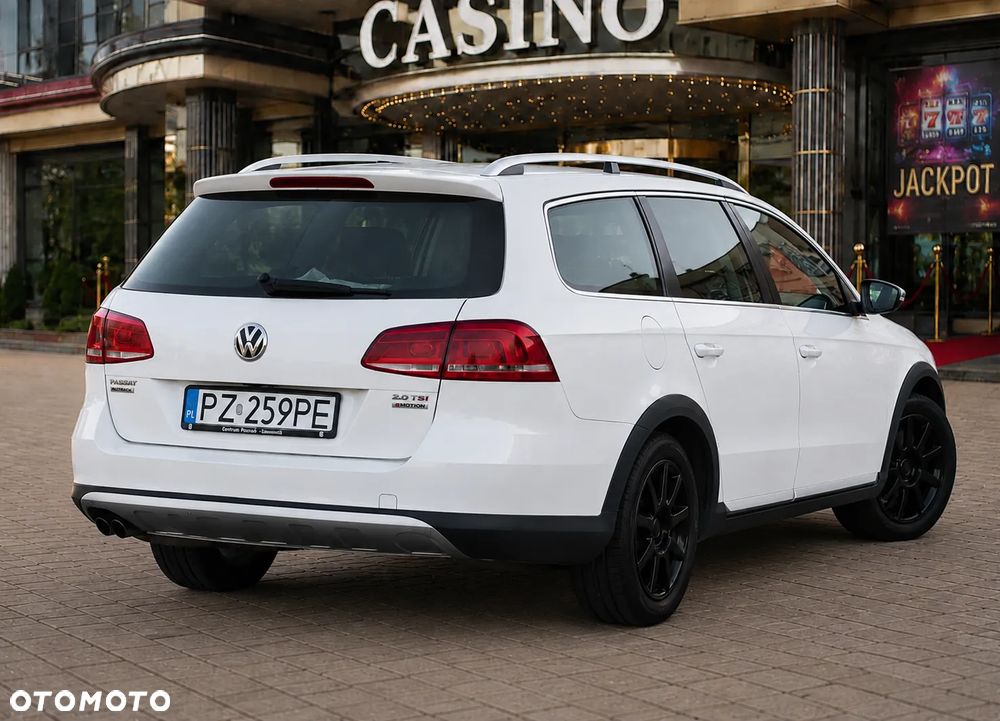 Volkswagen Passat Alltrack 2.0 TSI 4Mot DSG - 4