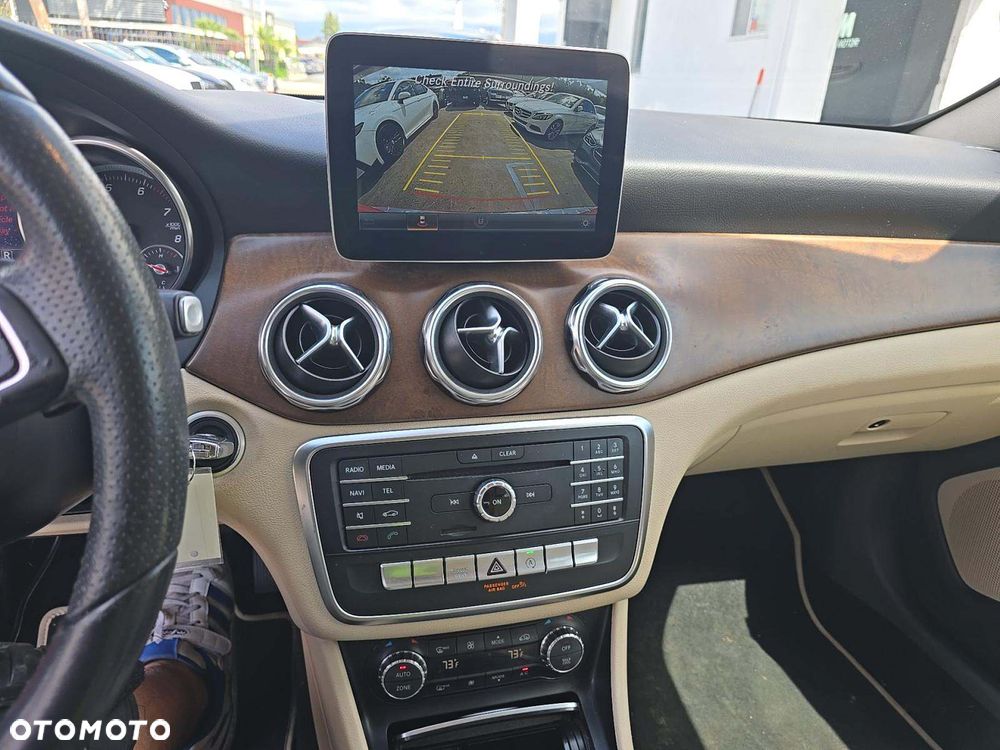 Mercedes-Benz GLA 250 4-Matic - 5