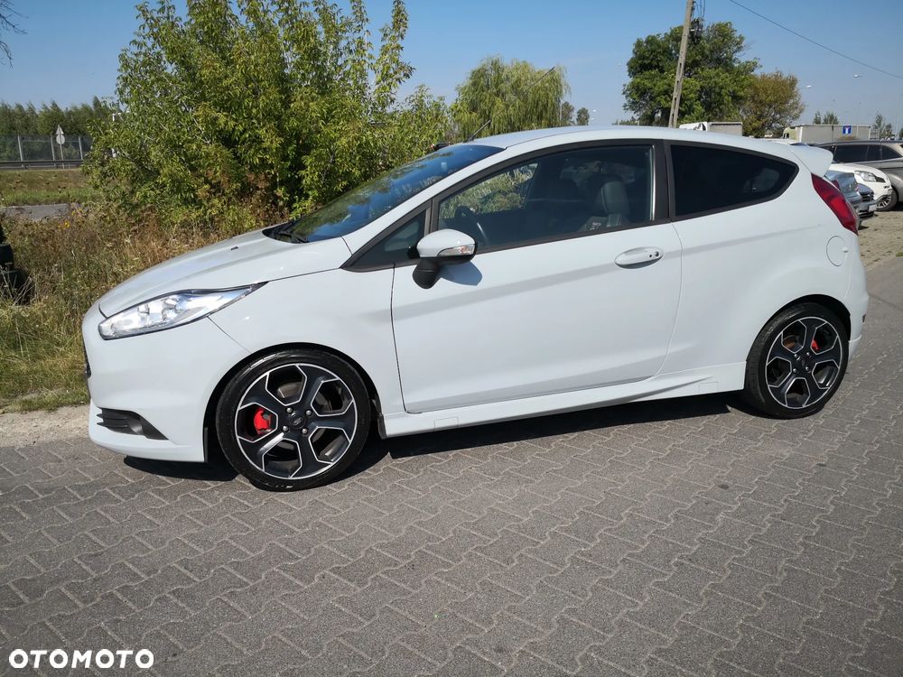 Ford Fiesta - 21