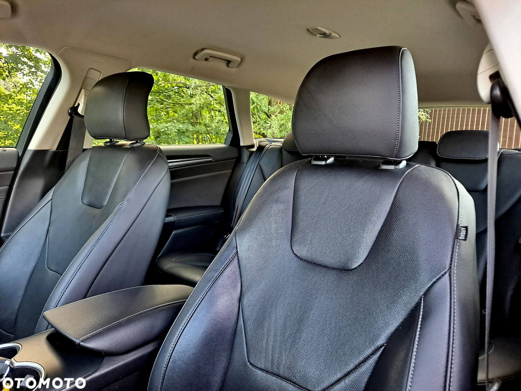 Ford Mondeo - 35
