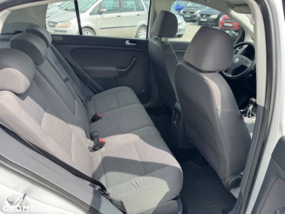 Volkswagen Golf Plus 1.9 TDI Comfortline - 9