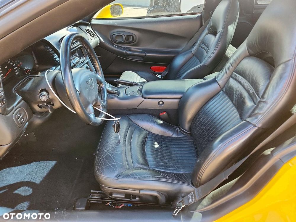 Chevrolet Corvette - 7