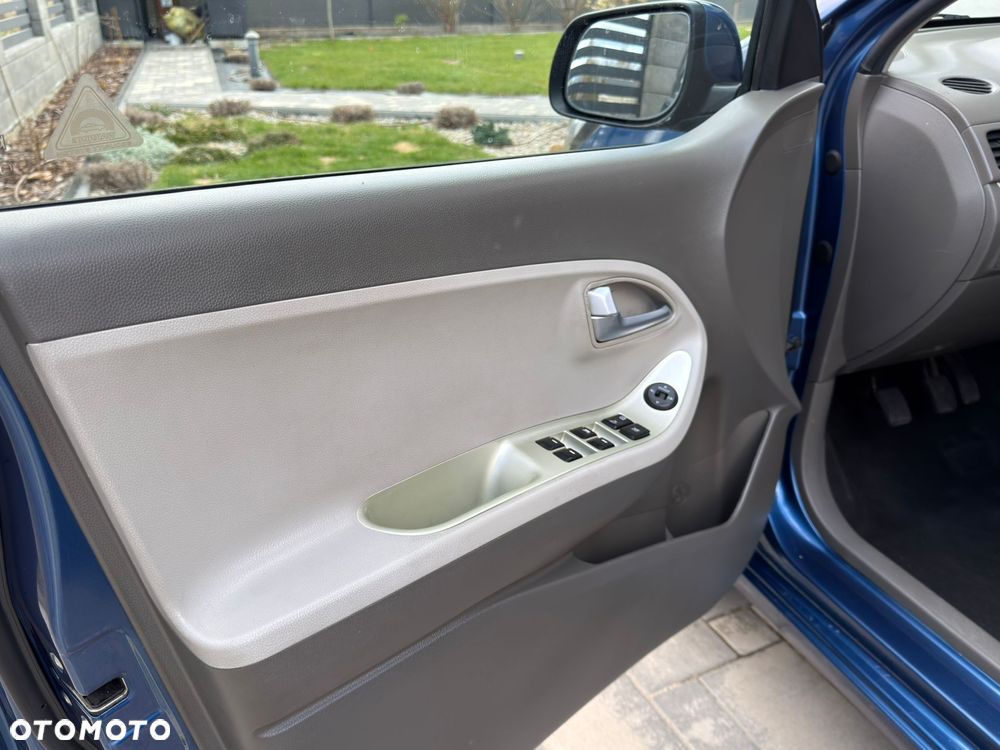 Kia Picanto 1.0 L - 23