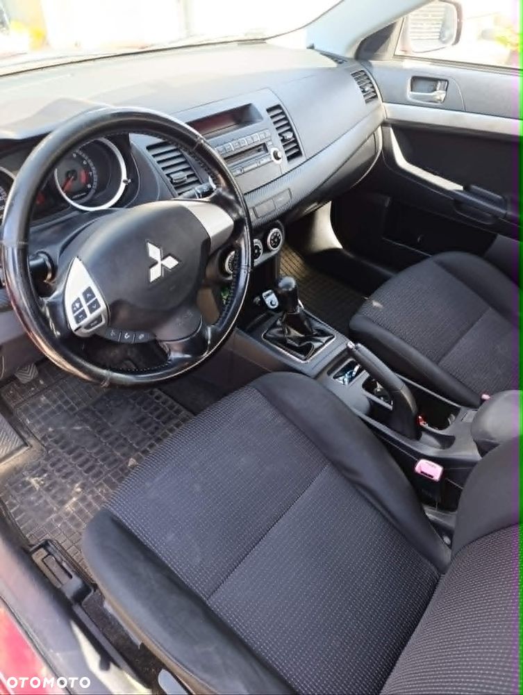 Mitsubishi Lancer 1.5 Invite - 8