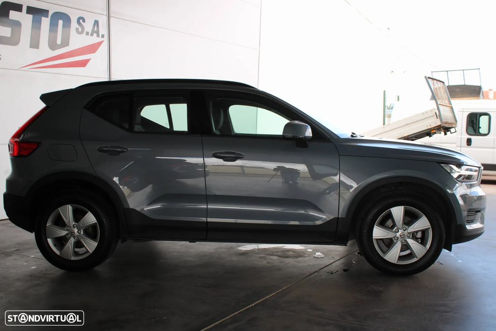 Volvo XC 40 2.0 D3 Momentum Core - 5