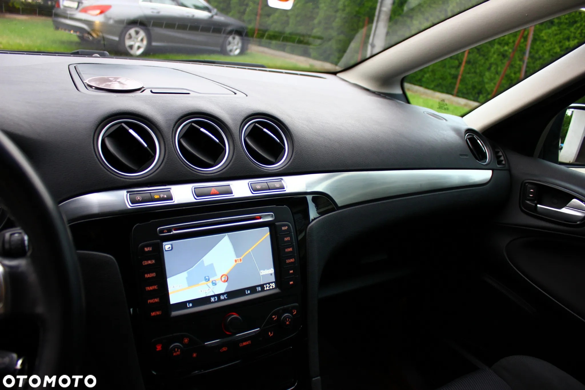 Ford S-Max 1.6 EcoBoost Titanium - 27
