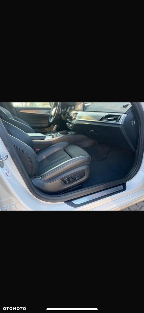 BMW Seria 5 520d xDrive Sport - 9