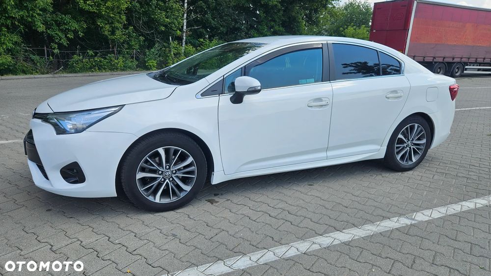 Toyota Avensis 1.8 Prestige MS - 3