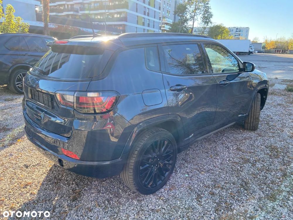 Jeep Compass 1.3 T-GDI 4xe PLUG-IN HYBRID Automatik Limited - 6