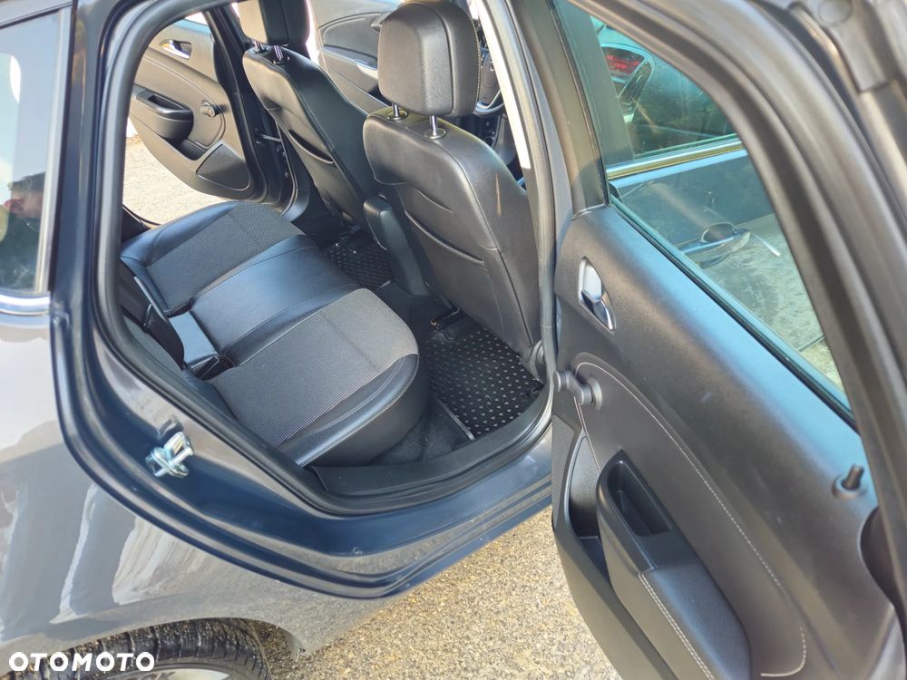 Opel Astra 1.7 CDTI Executive - 5