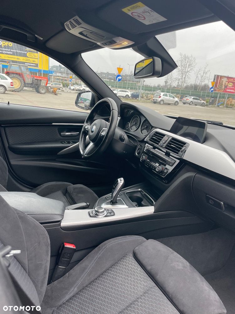 BMW Seria 3 318d Edition M Sport Shadow - 15