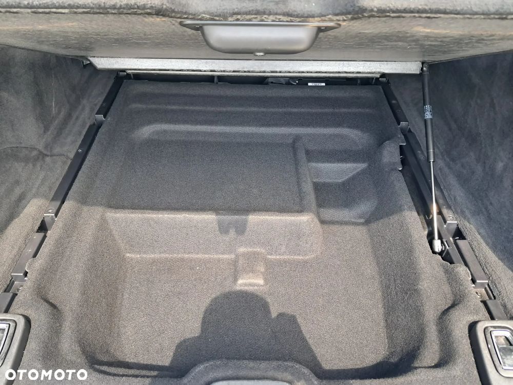 Volvo V90 D4 Momentum - 27