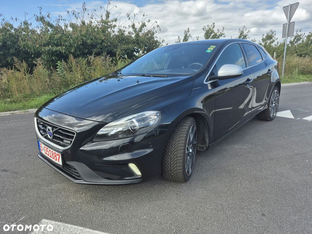 Volvo V40 D3 R-Design - 2