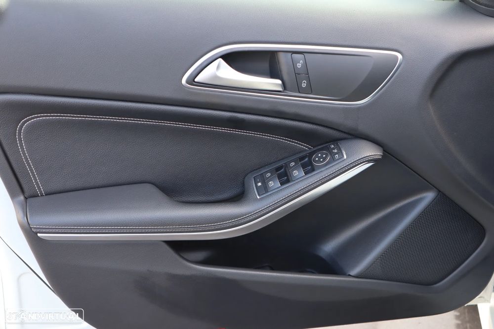 Mercedes-Benz A 200 d 7G-DCT Urban - 13