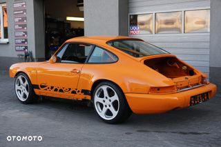 Porsche 911 Carrera 4