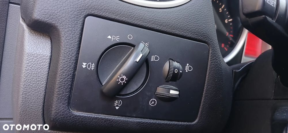 Ford Focus 1.6 16V Ghia - 15