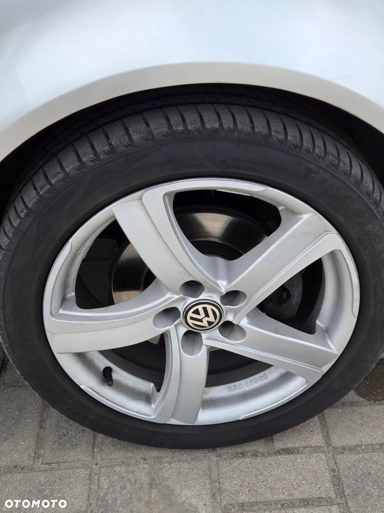 Volkswagen Bora 2.0 - 37