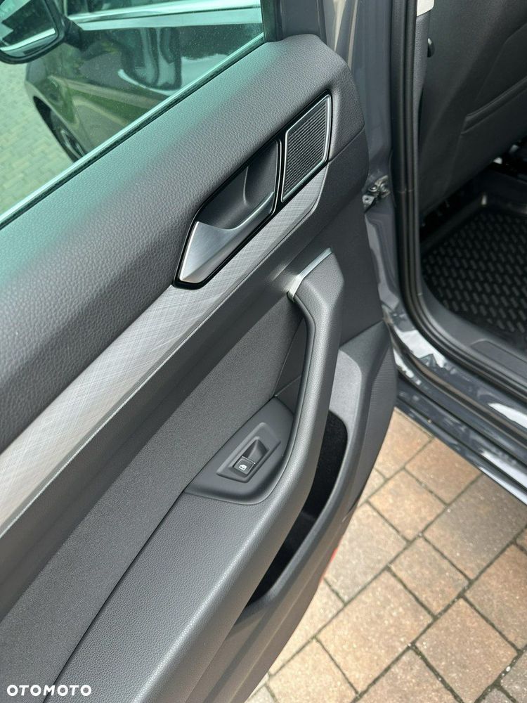 Volkswagen Passat Variant - 38