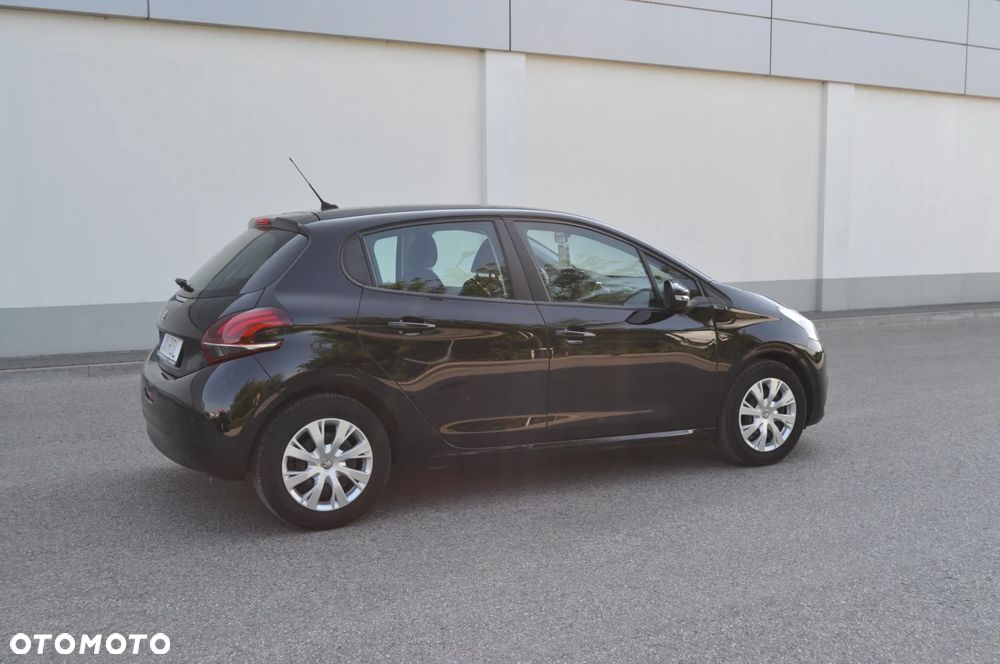 Peugeot 208 - 7