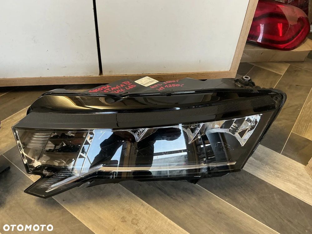 SKODA OCTAVIA IV LAMPY PRZÓD FULL LED KPL 5E4941009 5E4941010 - 4
