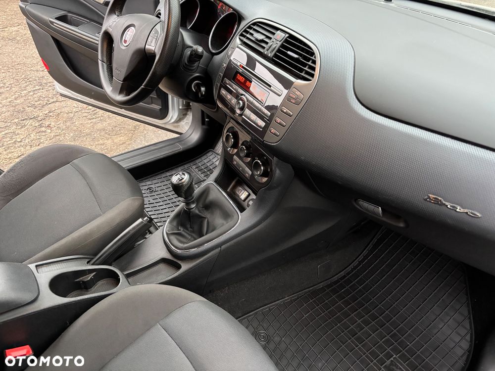 Fiat Bravo 1.4 T-JET 16V Street - 13
