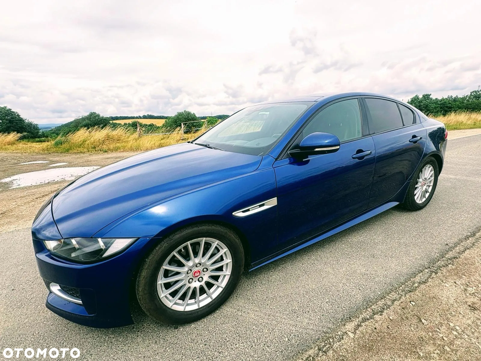 Jaguar XE - 4