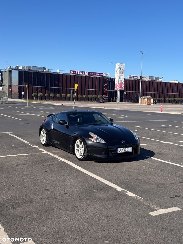 Nissan 370 Z - 1