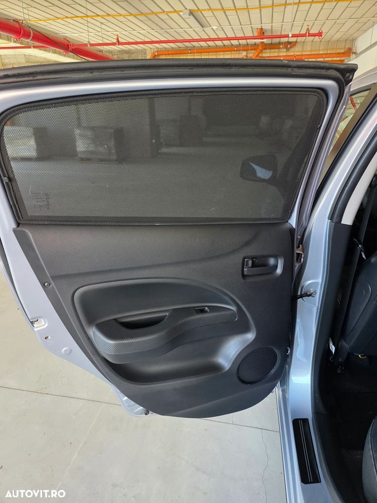 Mitsubishi Space Star 1.2 2WD CVT Intense - 17