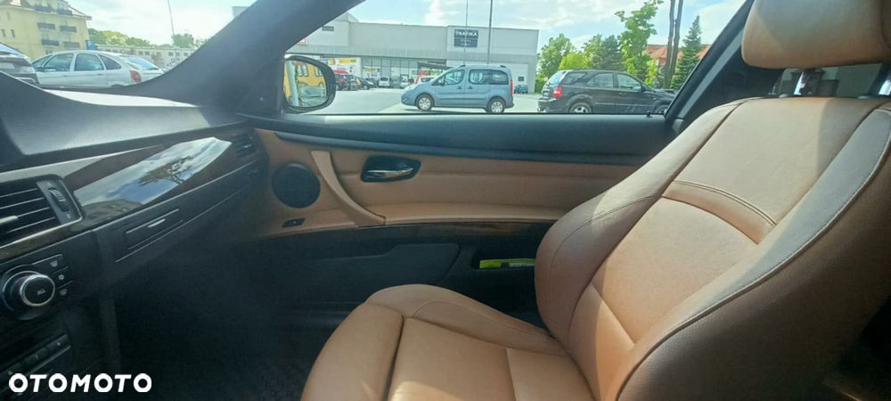 BMW Seria 3 320i Edition Exclusive - 10