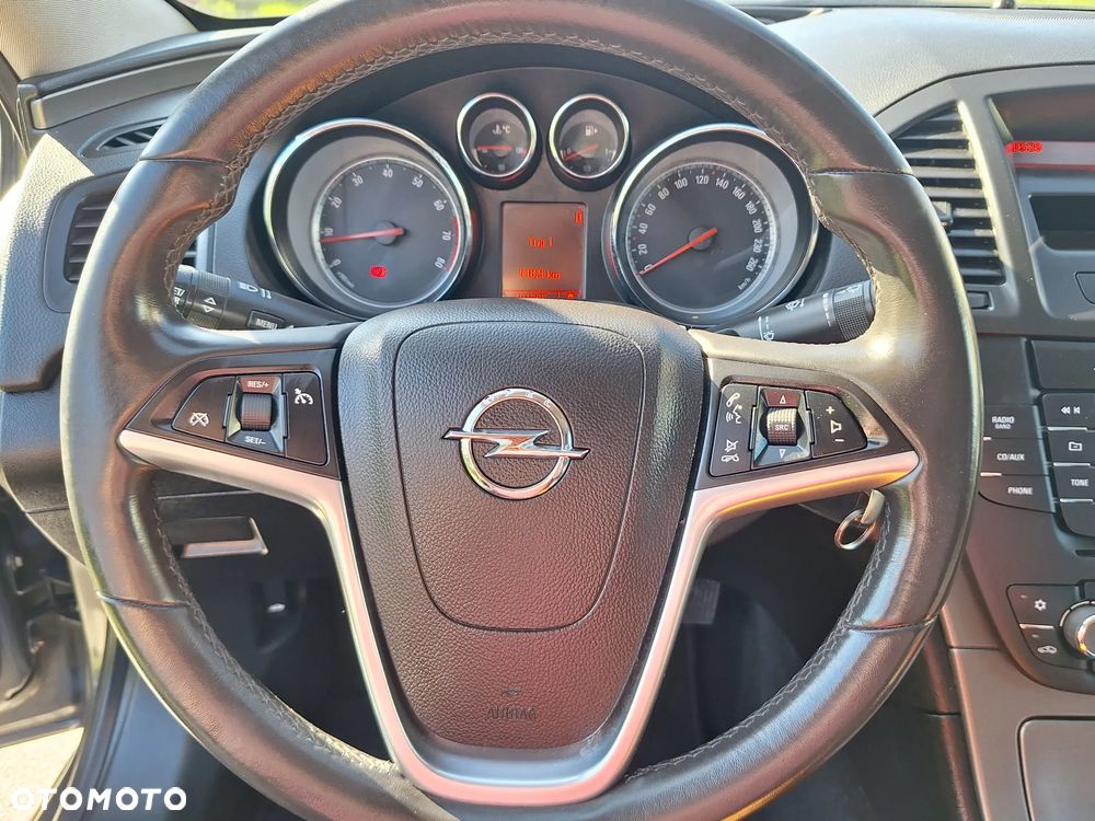 Opel Insignia - 17