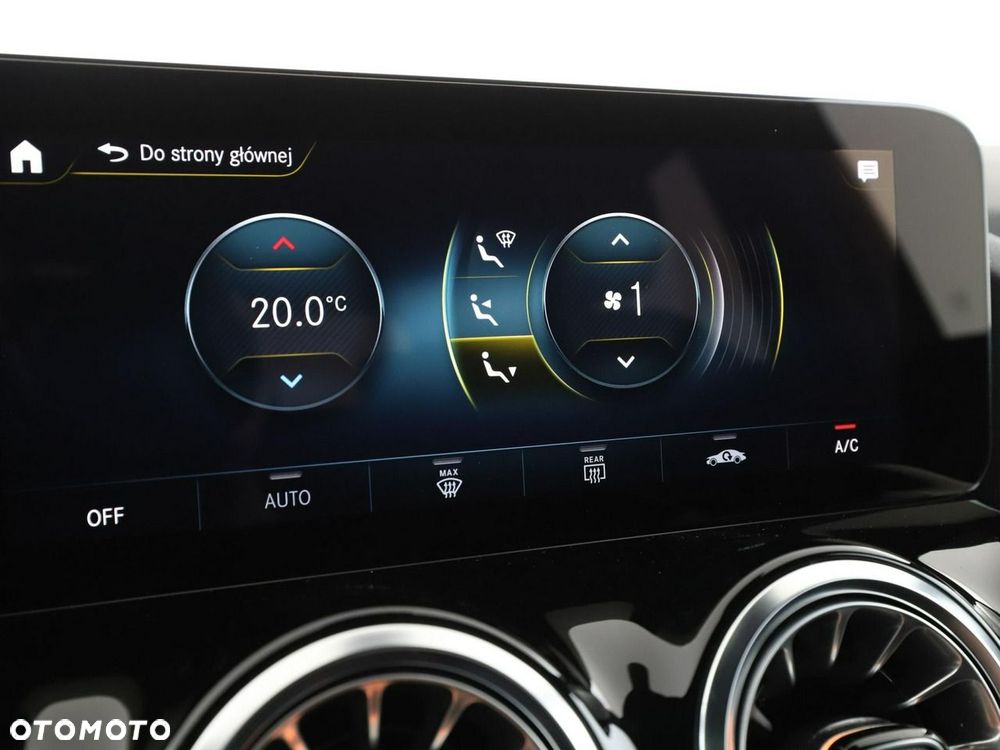 Mercedes-Benz GLA 200 AMG Line - 30