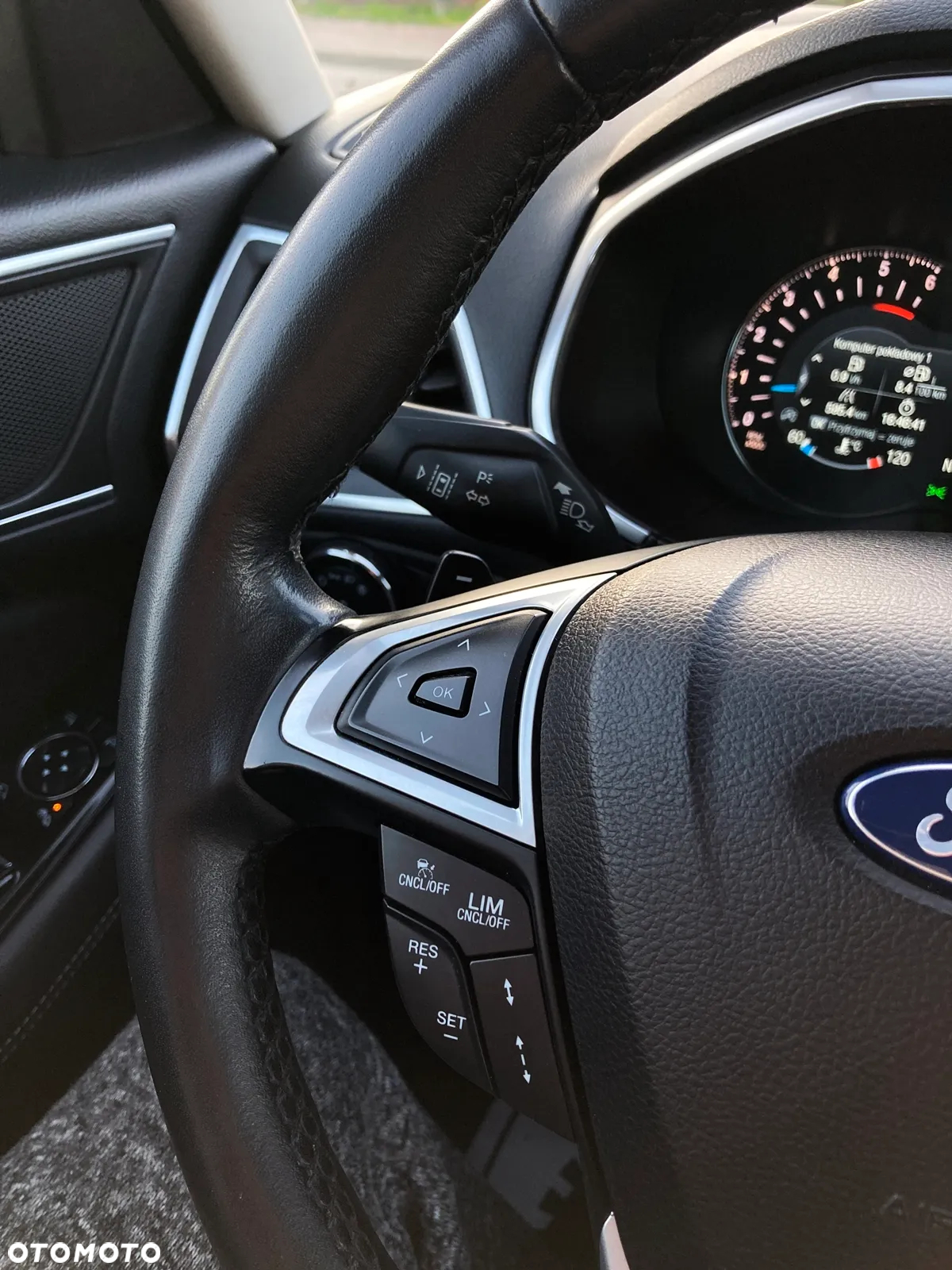Ford Galaxy 2.0 TDCi 4WD Titanium PowerShift - 26