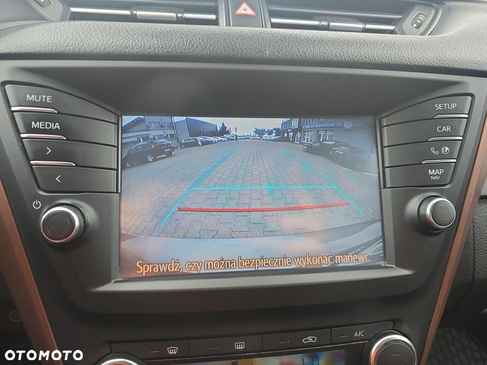 Toyota Avensis - 23