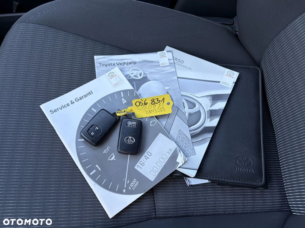 Toyota Verso 1.6 D-4D Prestige 7os - 37