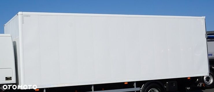 Iveco ZABUDOWA /  KONTENER + WINDA  / DŁ. 7,2 M - 3