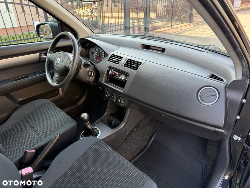 Suzuki Swift 1.3 Comfort+ - 23