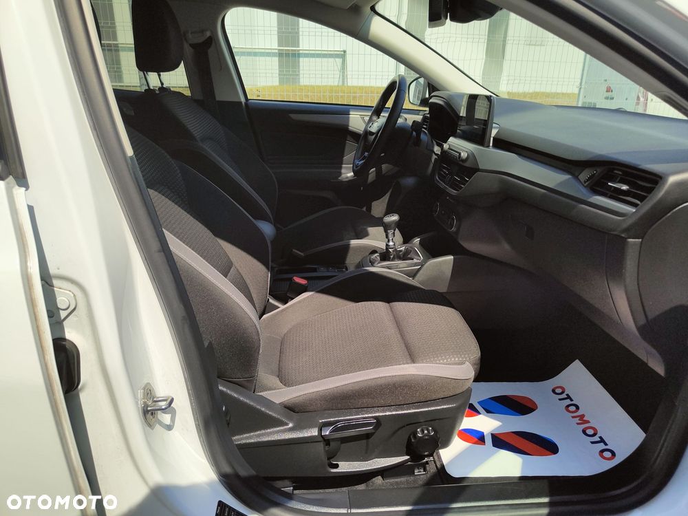 Ford Focus 1.5 EcoBlue STart-Stopp-System TITANIUM - 12