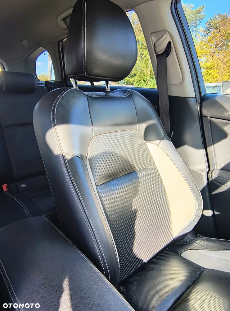 Toyota Avensis 1.8 Prestige - 19