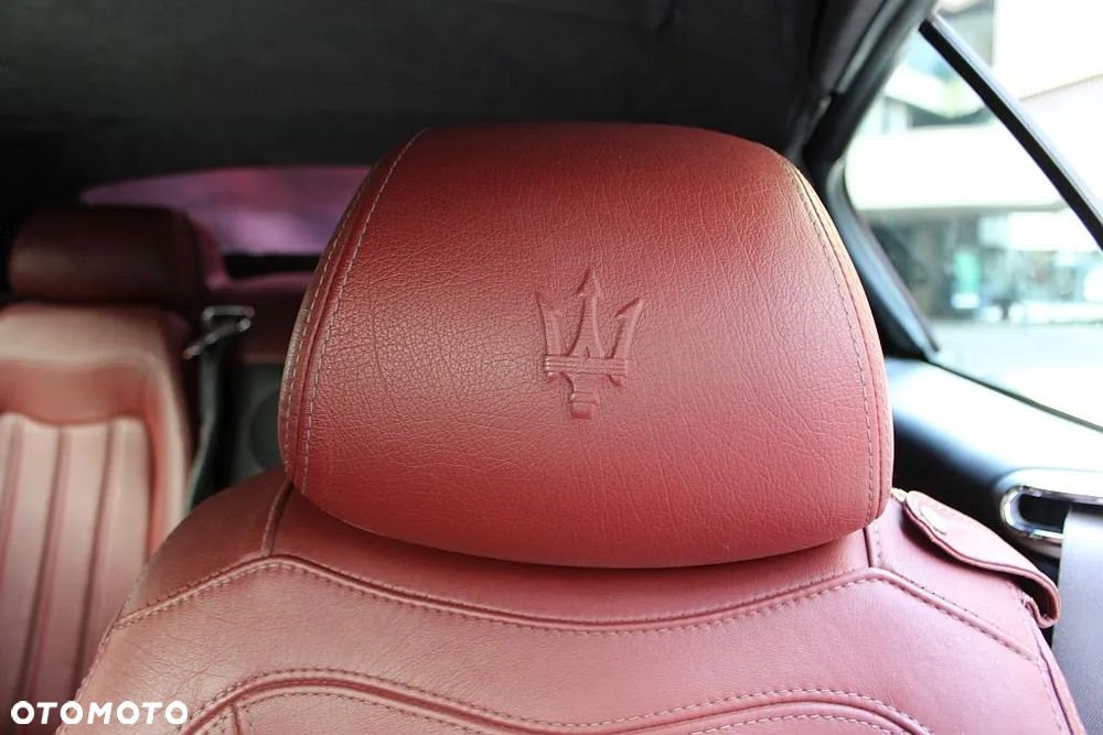 Maserati GranCabrio - 14