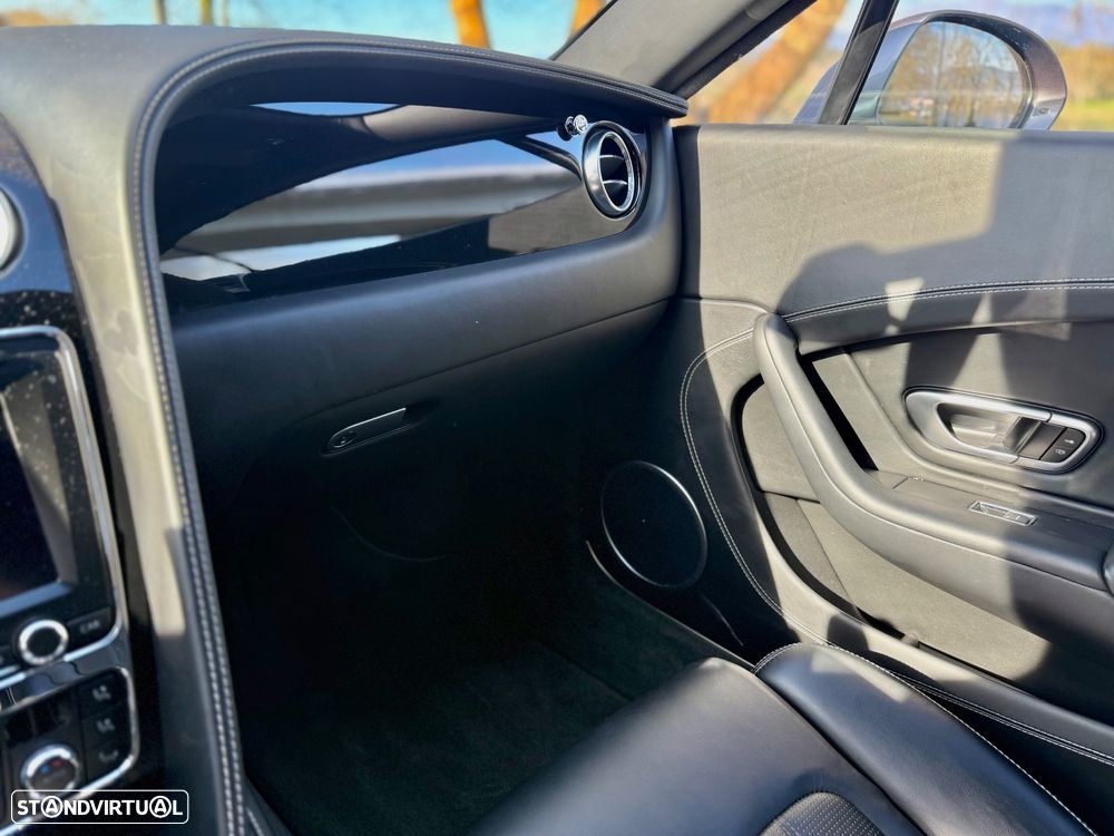 Bentley Continental W12 - 10