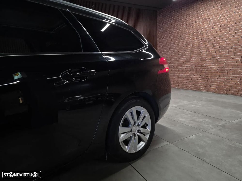 Peugeot 308 SW BlueHDi 120 Stop & Start Active - 11