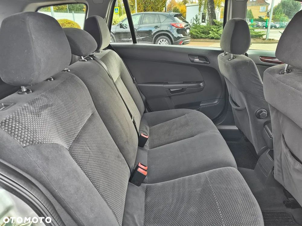 Opel Astra 1.6 Enjoy - 21