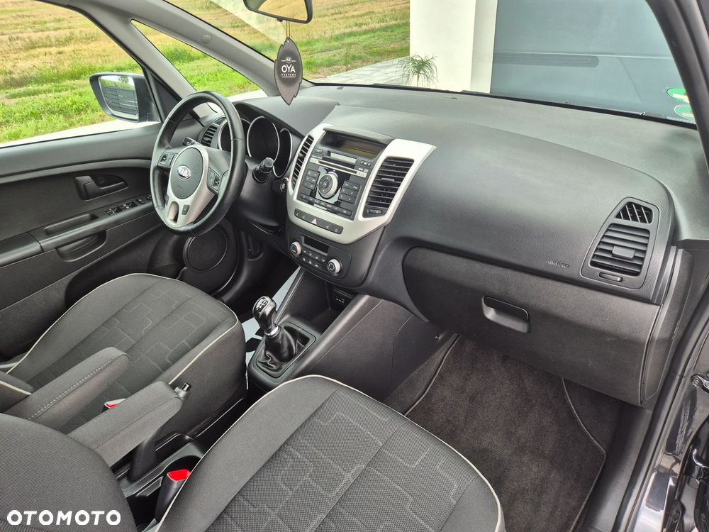 Kia Venga 1.4 CVVT Business Line - 31