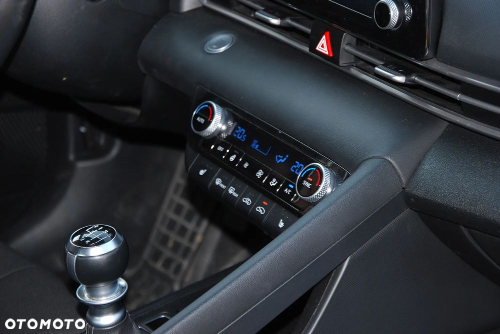 Hyundai Elantra 1.6 Smart - 31