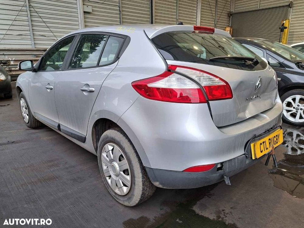 Aripa stanga spate Renault Megane 3 2011 HATCHBACK 1.5 dCI - 12