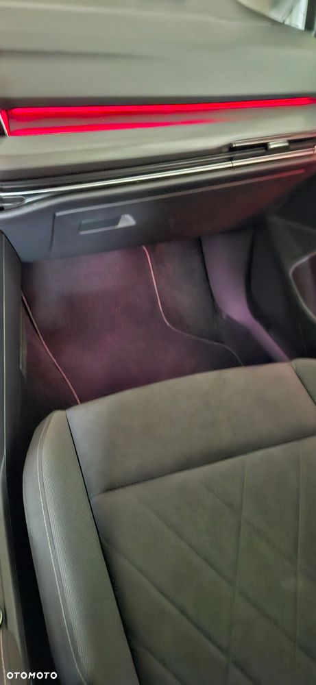 Volkswagen Golf - 10