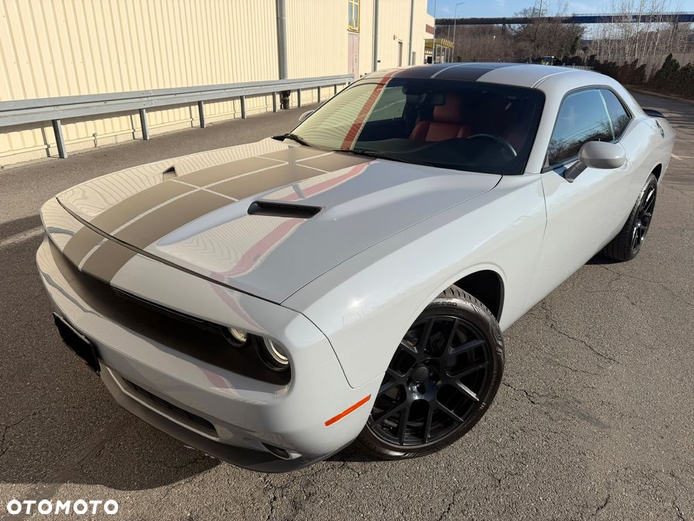 Dodge Challenger 3.6 SXT Plus - 22