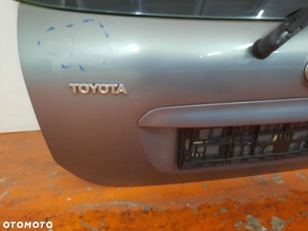 TOYOTA COROLLA E12 01-04 KLAPA BAGAŻNIKA  KOMPLETNA 8Q3 - 2