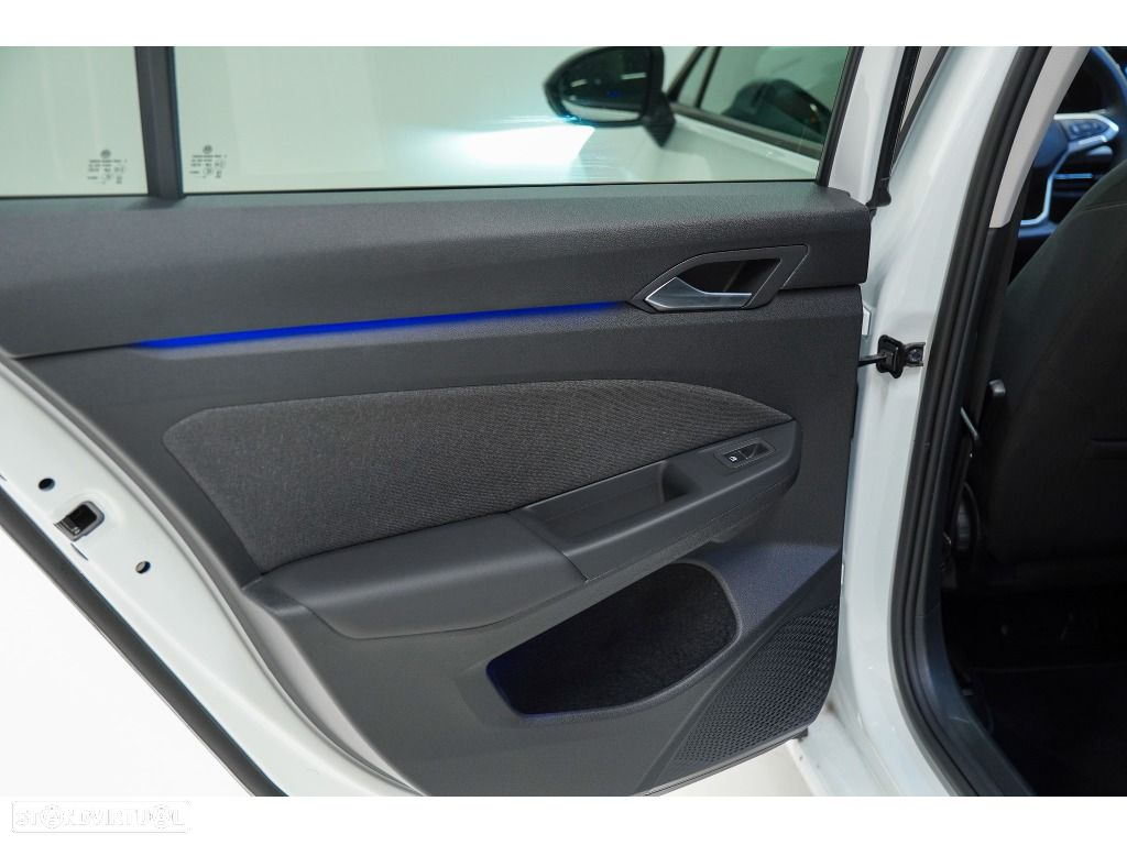 VW Golf Variant 2.0 TDi Life DSG - 16