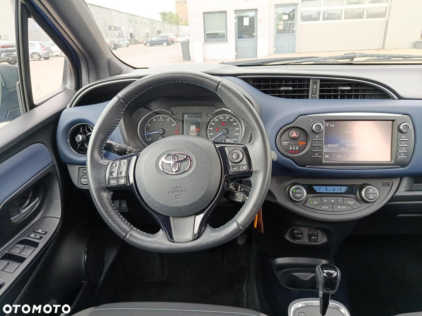 Toyota Yaris 1.5 Selection CVT - 12